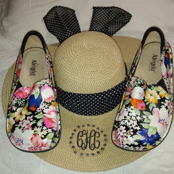 Alegria Shoes - Alegria "Deb" Floral Print Clogs EUC EURO 43